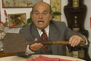 A pá da Padeira de Aljubarrota, um dia mostrada a José Hermano Saraiva