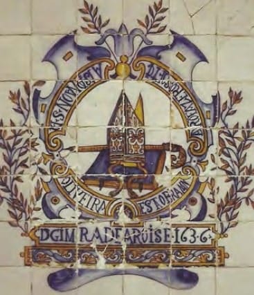 Azulejos que um dia estiveram nesta Ermida de São Saturnino
