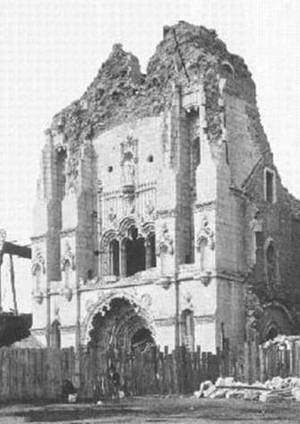 O Mosteiro dos Jerónimos e o mistério do elmo