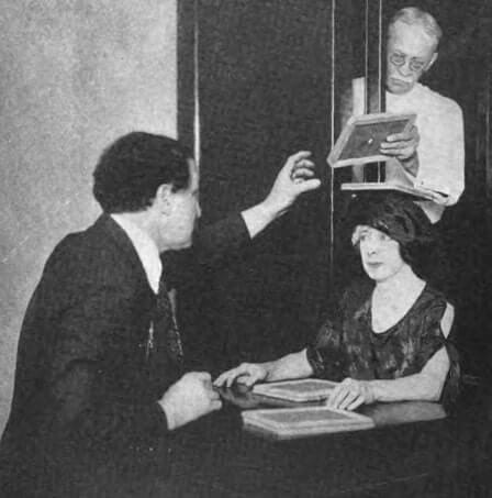 Um Mágico Entre os Espíritos, de Harry Houdini